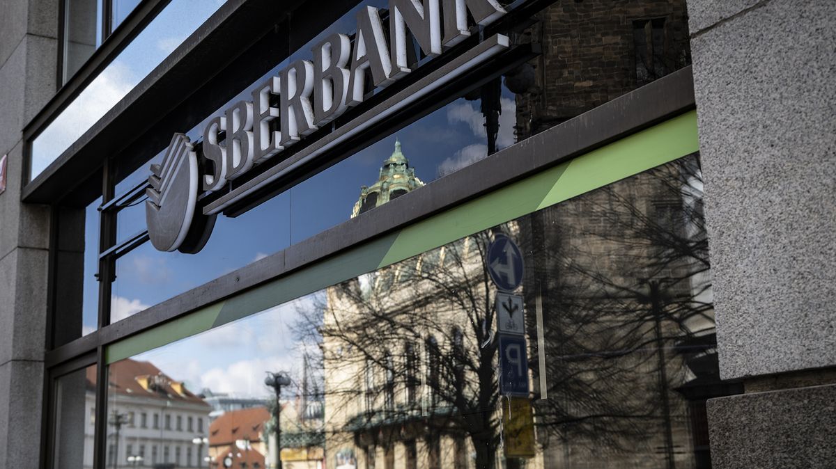 ČNB vyloučila speciální zacházení s advokátními úschovami ve Sberbank